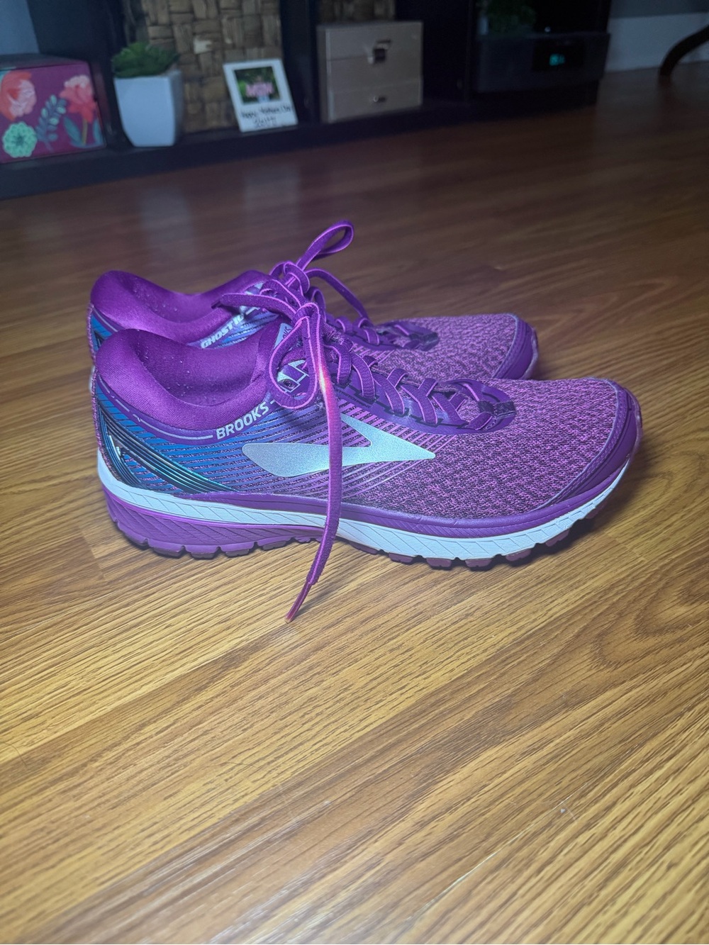 Brooks Ghost 10 Running Athletic Purple shoes size 9.5